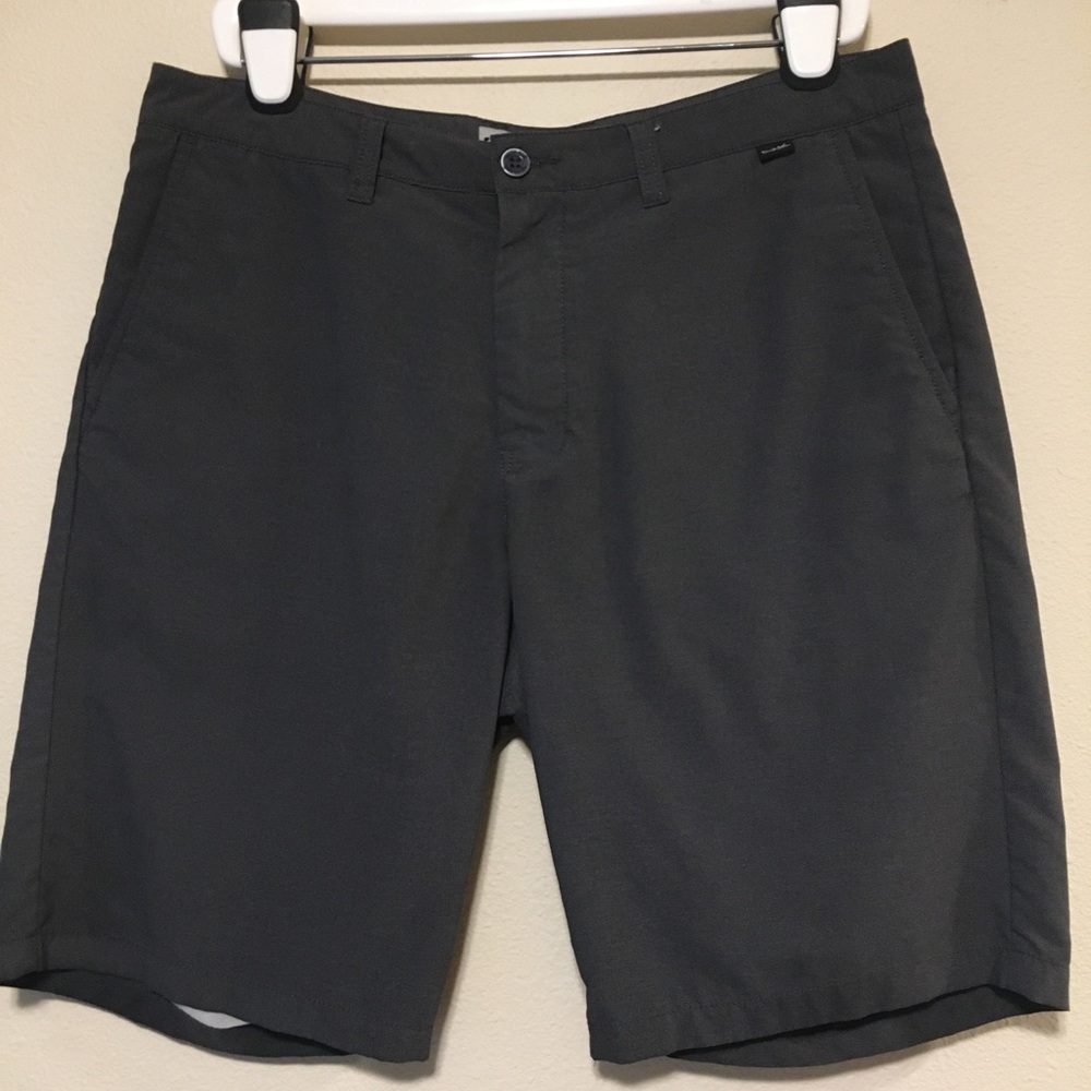 Travis Mathew Mens Beck Short Dark Grey Size 34 10" Inseam
